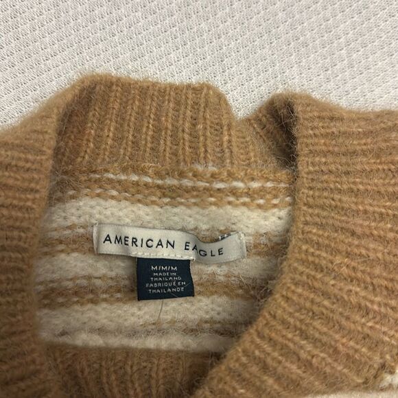 AE M & XL Festive Feels White Tan Stripe Super Soft Crew Sweater - Picture 14 of 16